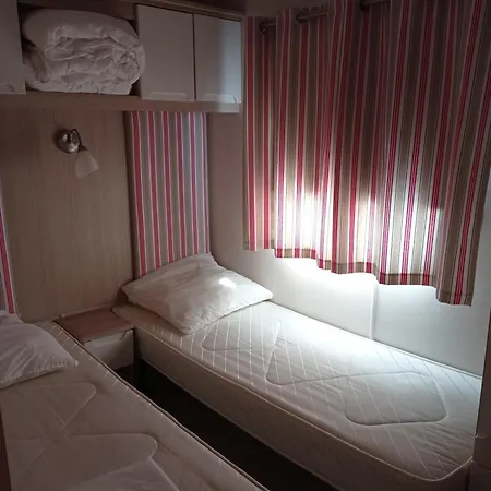 营地 Mobilhome Le Montourey Fréjus