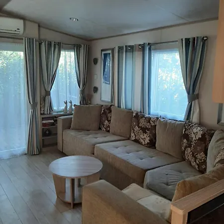 Mobilhome Le Montourey 营地